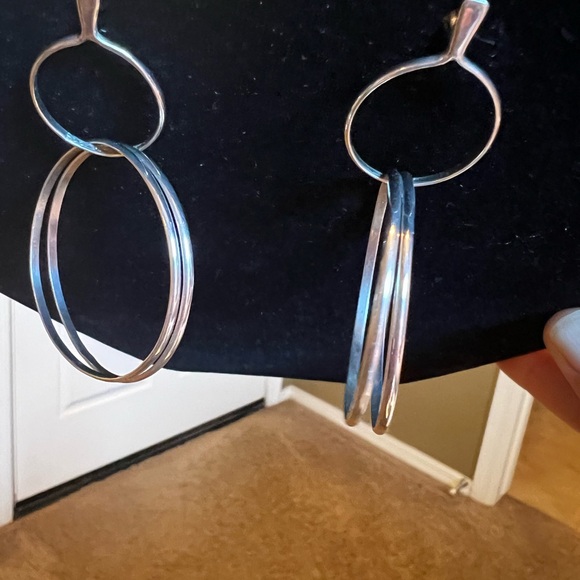 Lilly Barrack Earrings - Picture 7 of 9